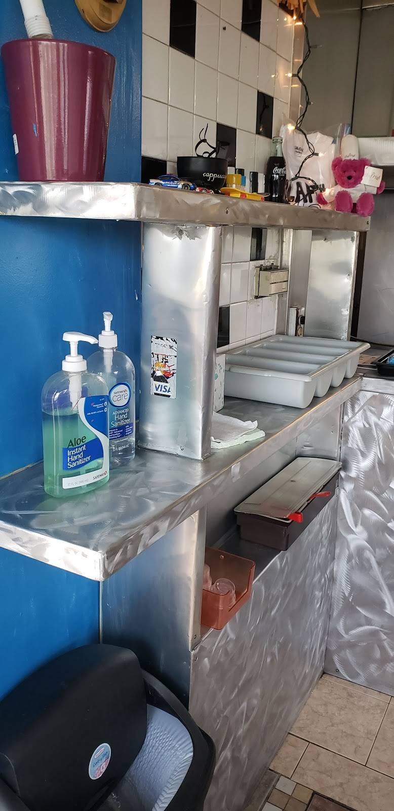 Falafel King | restaurant | 900-998 Gambell St, Anchorage, AK 99501, USA | 9072584328 OR +1 907-258-4328