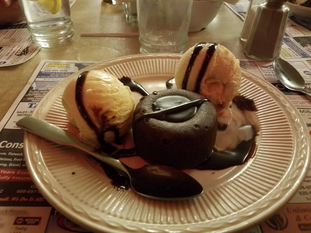 Casino Supper Club | restaurant | N3233 Seier Rd, Fall River, WI 53932, USA | 9204843378 OR +1 920-484-3378