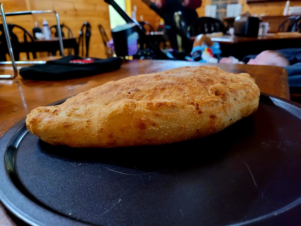 Alpine Pizza Garden | restaurant | 8797 N Main St, Helen, GA 30545, USA | 7068922949 OR +1 706-892-2949