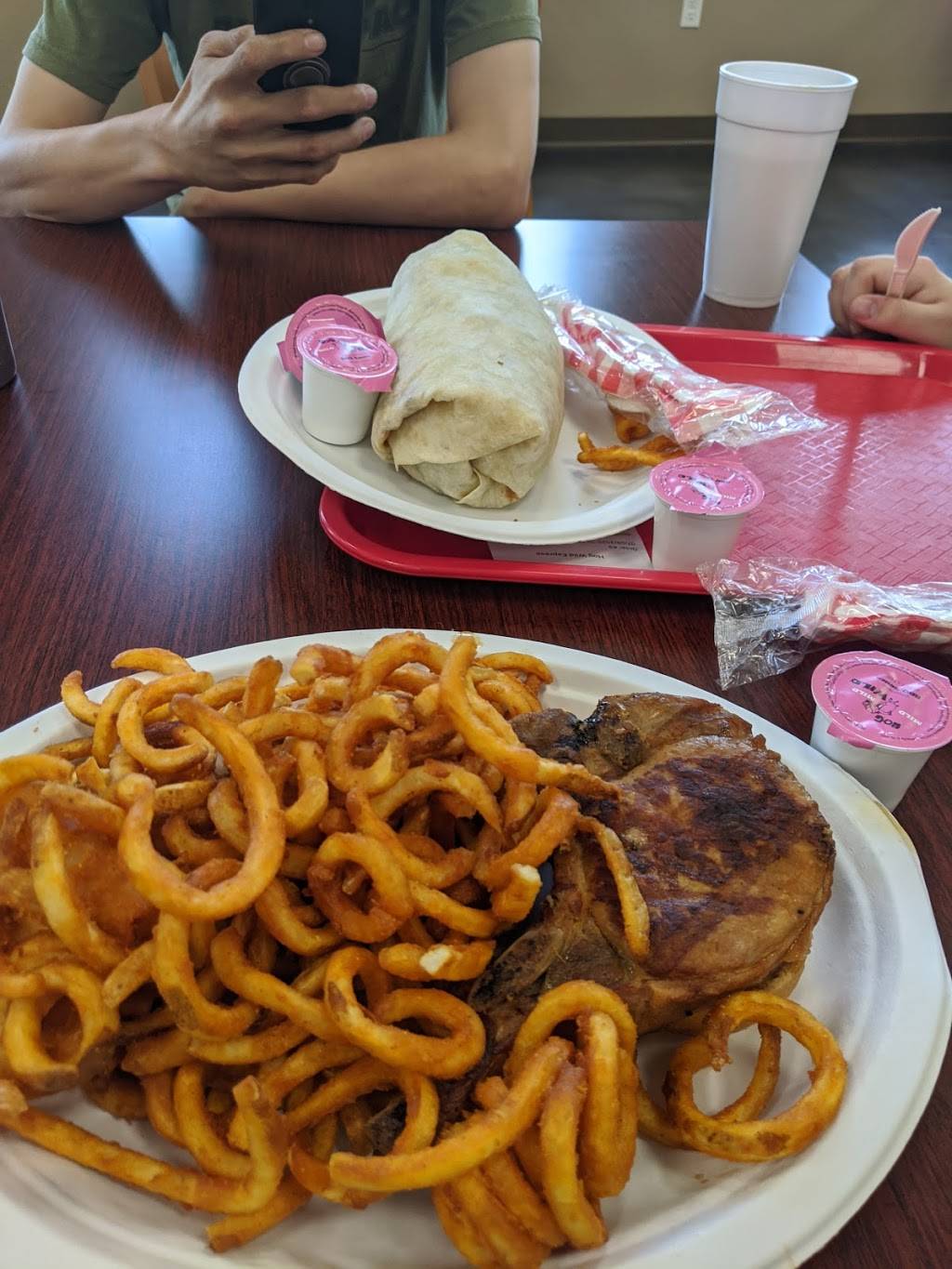 Hog Wild Express Diamond | restaurant | 2155 Main St, Diamond, IL 60416, USA | 8155185315 OR +1 815-518-5315