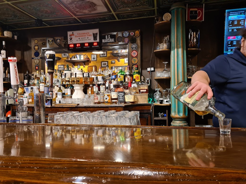 The Auld Dubliner Irish Pub & Kitchen | restaurant | 91 NW 1st St, Miami, FL 33128, USA | 7863532339 OR +1 786-353-2339