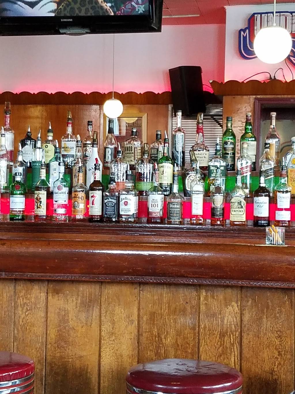 Happy Dog | restaurant | 5801 Detroit Ave, Cleveland, OH 44102, USA | 2166519474 OR +1 216-651-9474