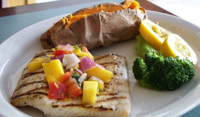 BARNACLE BILLS SEAFOOD HOUSE | restaurant | Holiday Inn St. Augustine - Historic, 1302 N Ponce De Leon Blvd, St. Augustine, FL 32084, USA | 9044942100 OR +1 904-494-2100