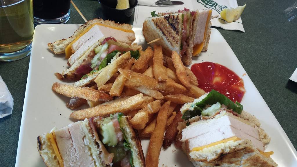 The Greene Turtle Sports Bar & Grille | restaurant | 250 S Main St Suite 101, Newark, DE 19711, USA | 3024541592 OR +1 302-454-1592