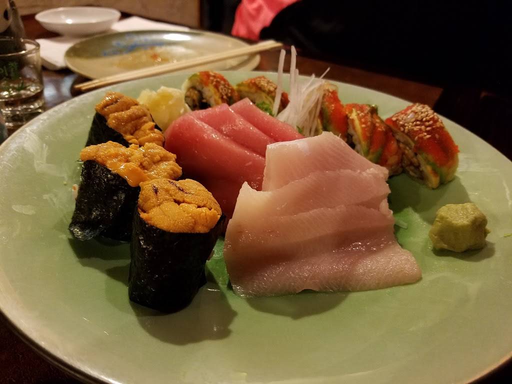 Mickeys Place | restaurant | 40-17 Bell Blvd, Bayside, NY 11361, USA | 7182248152 OR +1 718-224-8152