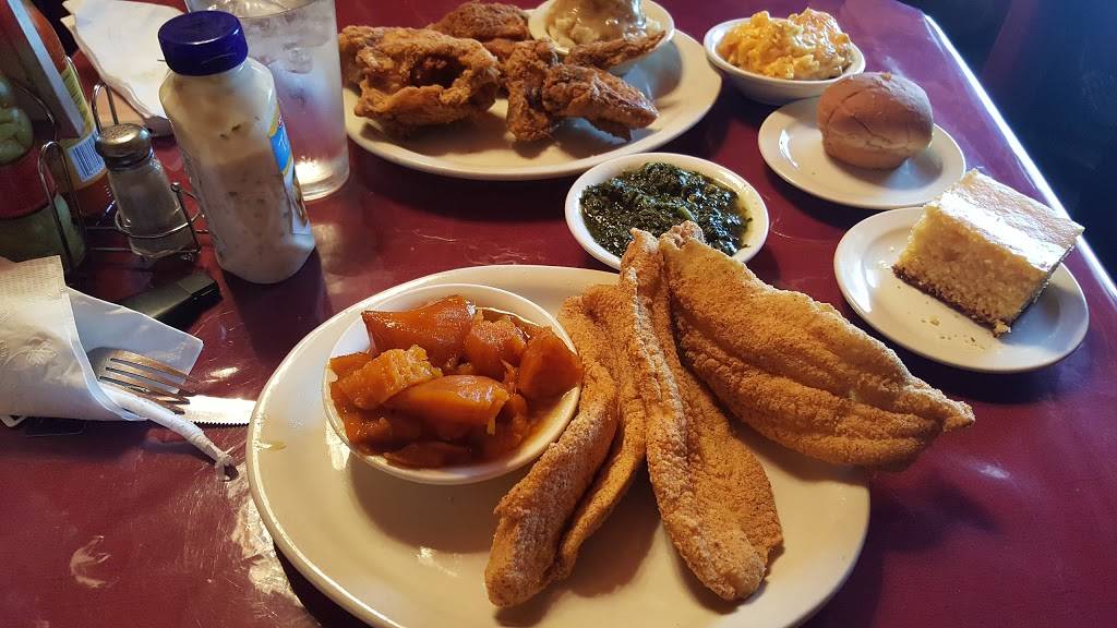 Mrs. Kitchen Soul Food Restaurant and Bakery | bakery | 2242 E Commerce St, San Antonio, TX 78203, USA | 2105494392 OR +1 210-549-4392