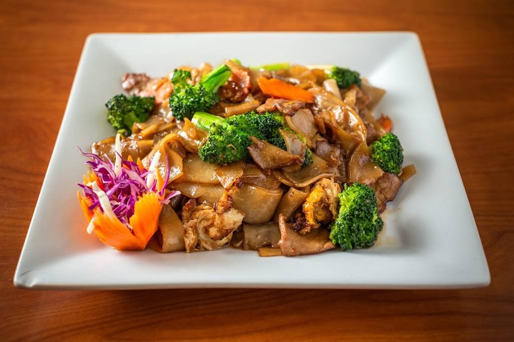 SaiMai Thai Restaurant | restaurant | 338 W Armitage Ave, Chicago, IL 60614, USA | 7733483888 OR +1 773-348-3888