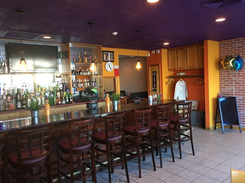 Blue Moon Thai Cuisine & Bar | restaurant | 183 Pleasant St, Attleboro, MA 02703, USA | 5082221000 OR +1 508-222-1000