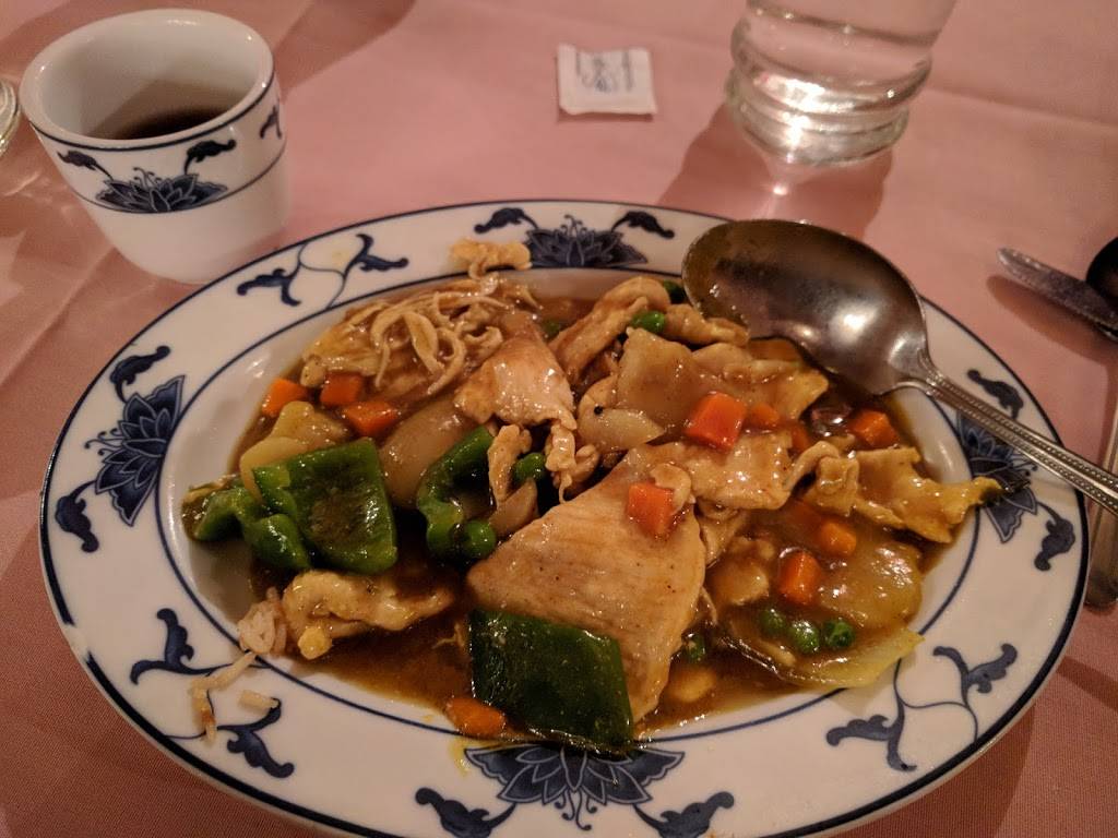 Silver Chopsticks | restaurant | 2135 National Rd, Elm Grove, WV 26003, USA | 3042425858 OR +1 304-242-5858