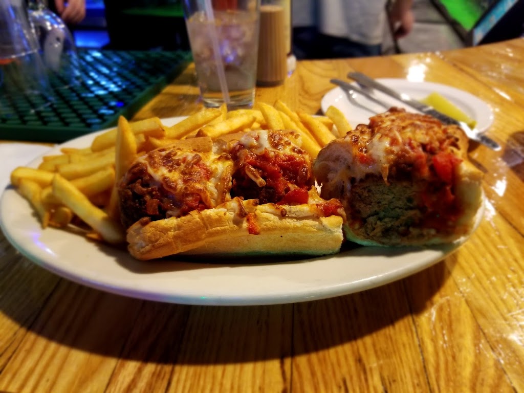 Club Soda | restaurant | 35 Connecticut Ave, New Shoreham, RI 02807, USA | 4014665397 OR +1 401-466-5397