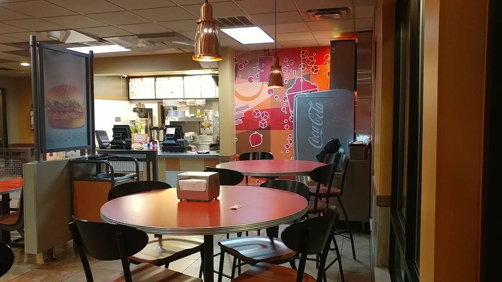 Jack in the Box | restaurant | 4610 S Hulen St, Fort Worth, TX 76132, USA | 8172925025 OR +1 817-292-5025