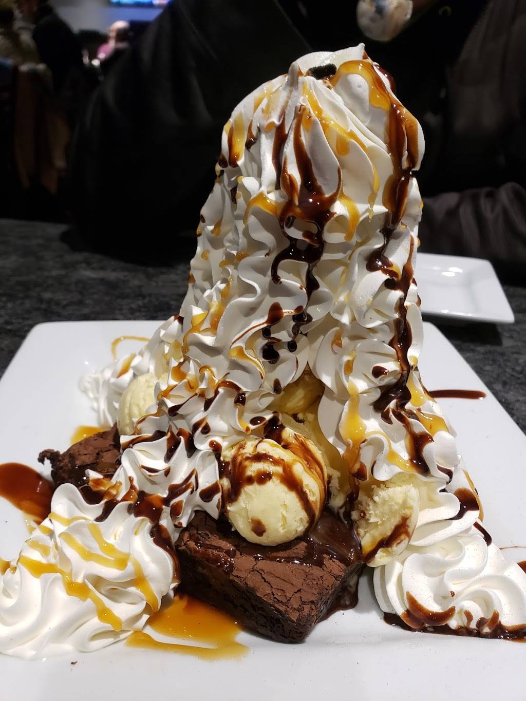 Black Rock Bar & Grill | restaurant | 550 Trade Centre Way, Portage, MI 49002, USA | 2694599427 OR +1 269-459-9427