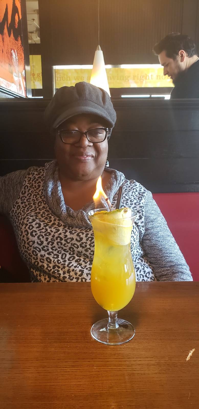 TGI Fridays | restaurant | 6577 Grand Ave, Gurnee, IL 60031, USA | 8478550007 OR +1 847-855-0007