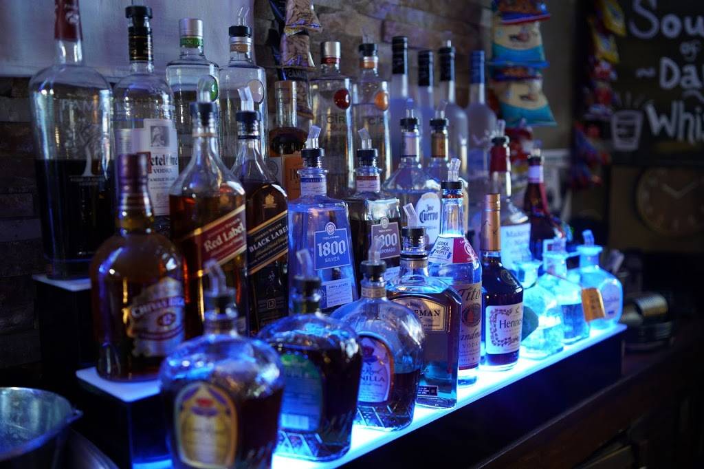 Gabby’s Sports Bar and Grill | restaurant | 635 N Country Club Dr, Mesa, AZ 85201, USA | 4808279776 OR +1 480-827-9776