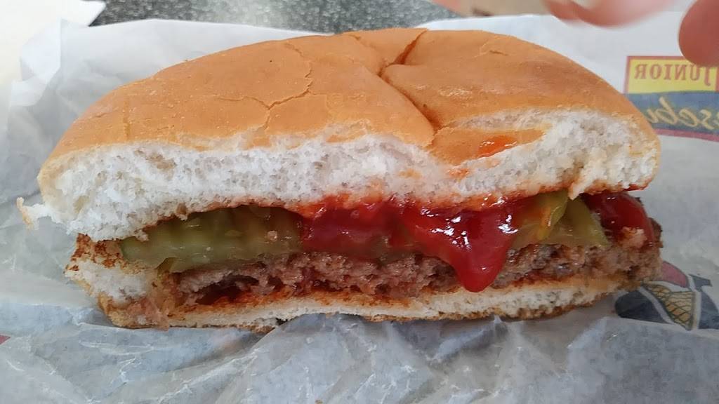 Braums Ice Cream & Burger Restaurant | restaurant | 6450 North Fwy, Fort Worth, TX 76137, USA | 8178478114 OR +1 817-847-8114