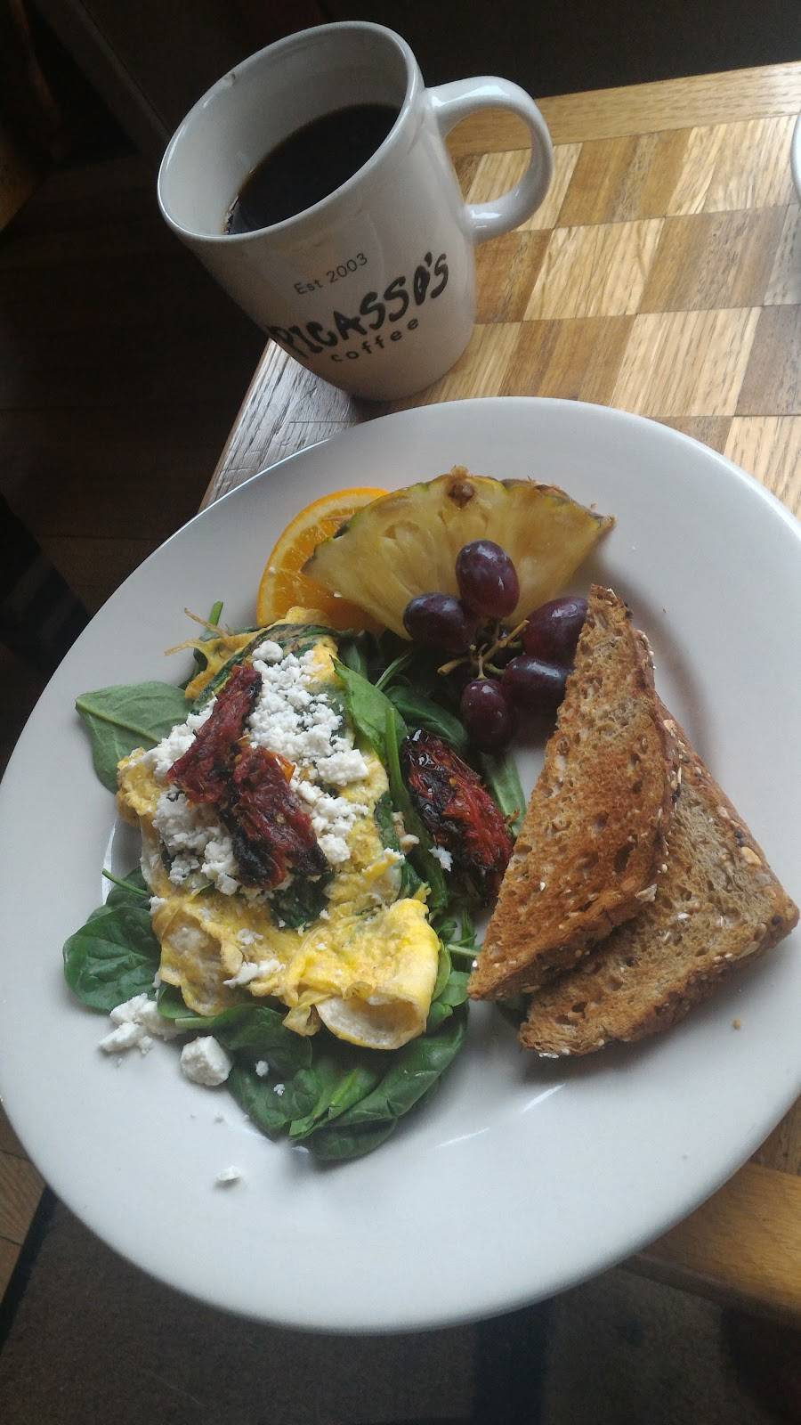 Picassos Coffee House | bakery | 101 N Main St, St Charles, MO 63301, USA | 6369252911 OR +1 636-925-2911