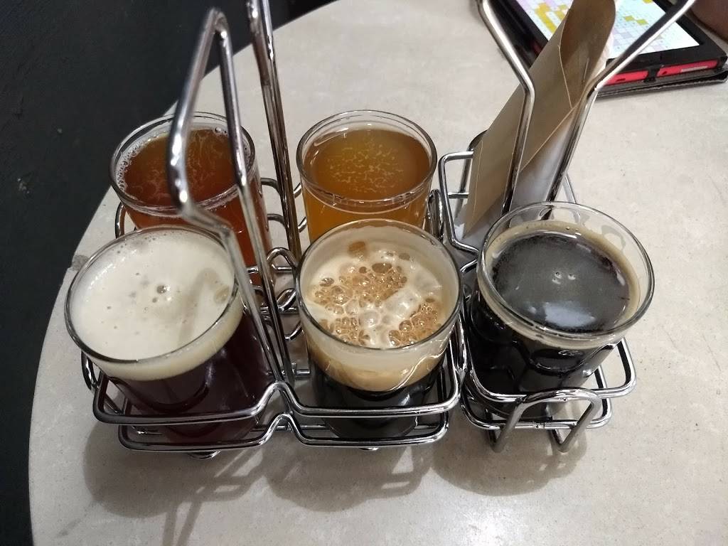 Woods Bar & Brewery | restaurant | 1701 Telegraph Ave, Oakland, CA 94612, USA | 5107478171 OR +1 510-747-8171