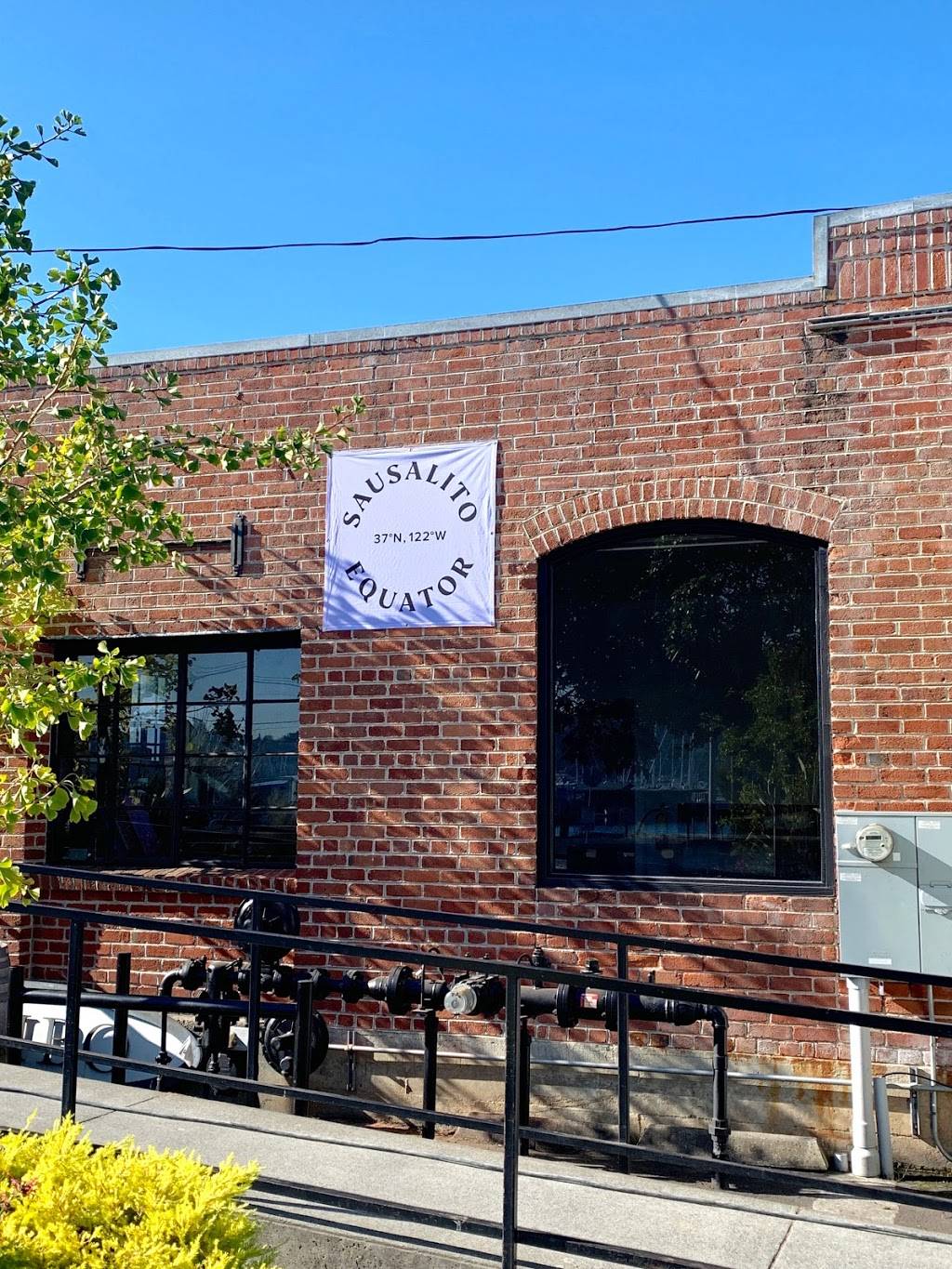 Sausalito Equator | cafe | 1201 Bridgeway A, Sausalito, CA 94965, USA | 4157299656 OR +1 415-729-9656