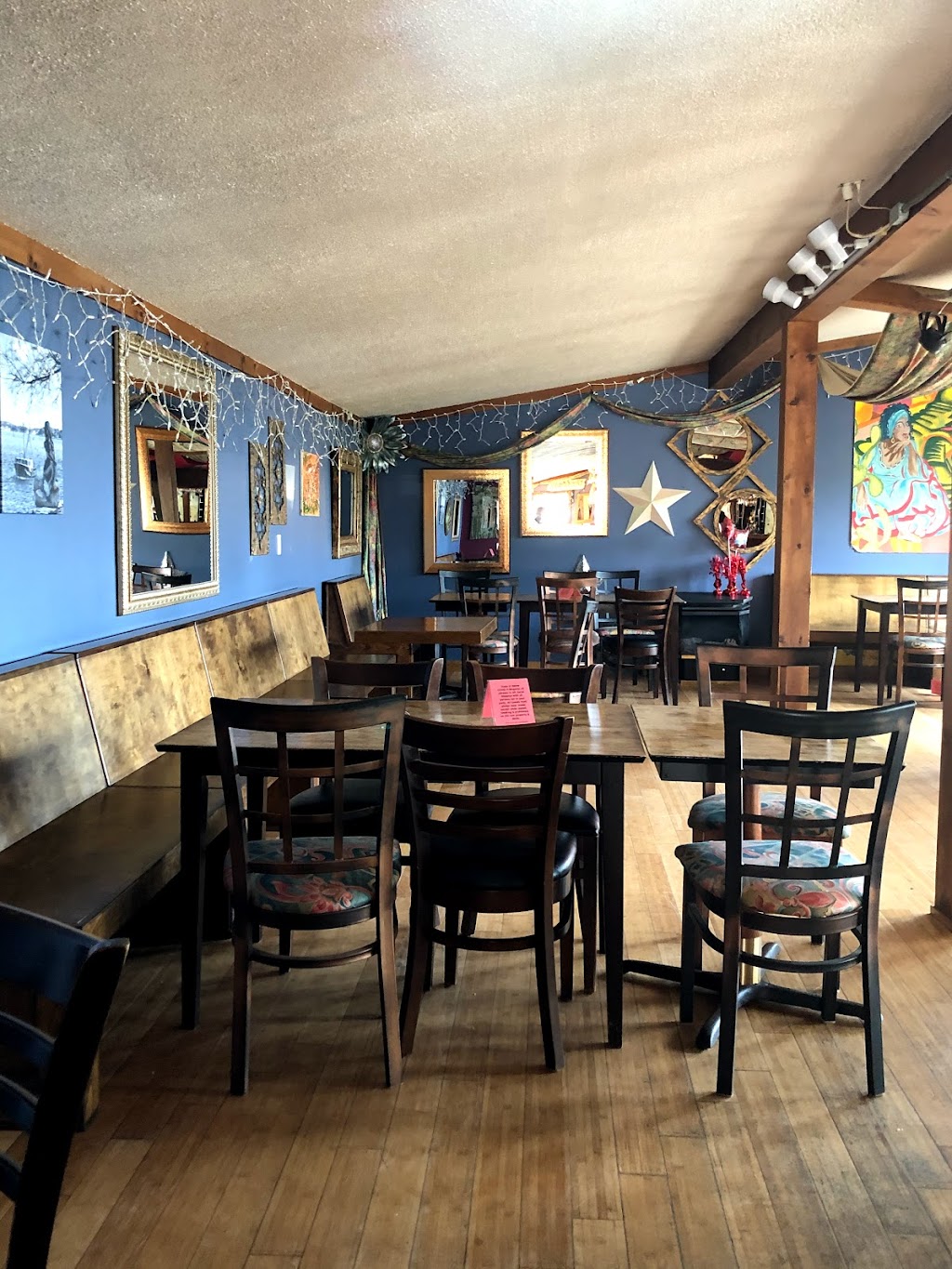 Old Sow Grill | restaurant | 31 Water St, Eastport, ME 04631, USA | 2078532323 OR +1 207-853-2323