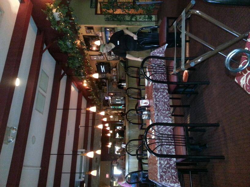 Ginos Italian | restaurant | 584 W Johnson St, Fond du Lac, WI 54935, USA | 9209069999 OR +1 920-906-9999