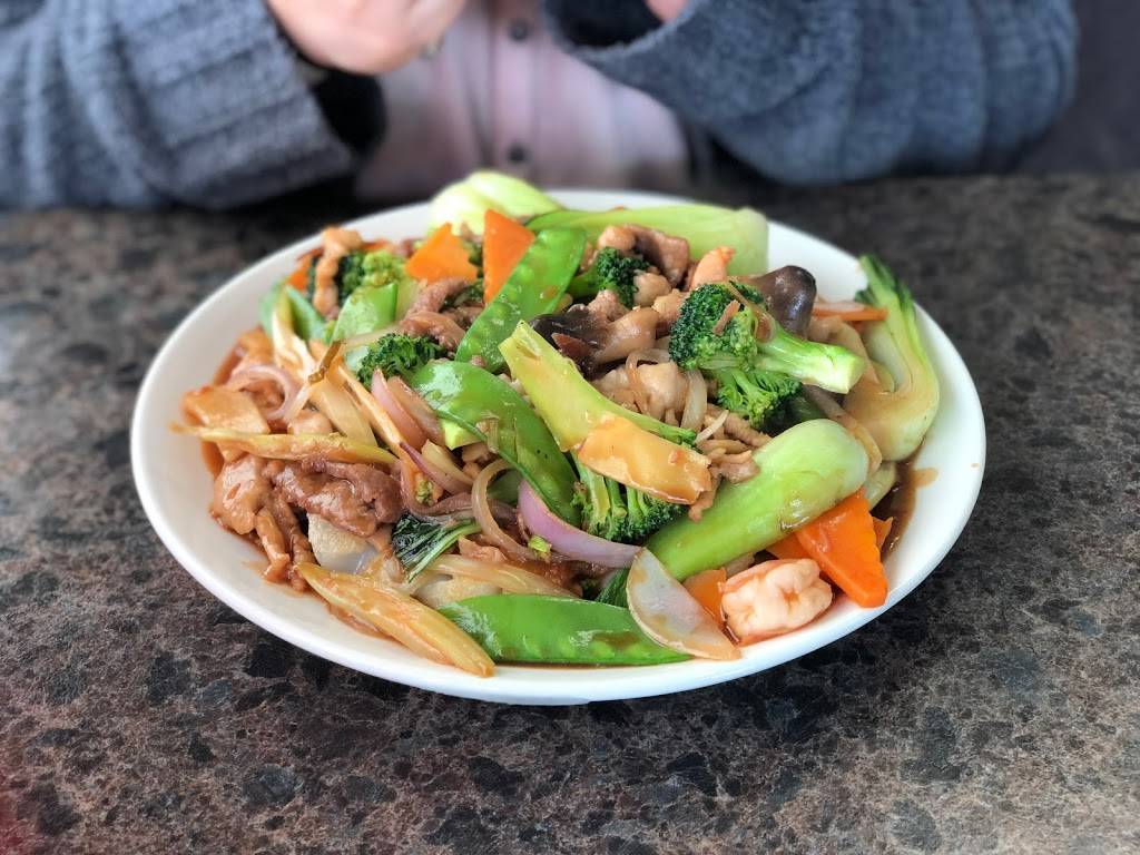 Pho One | restaurant | 2305 State Highway 121, Lewisville, TX 75067, USA | 9723158888 OR +1 972-315-8888