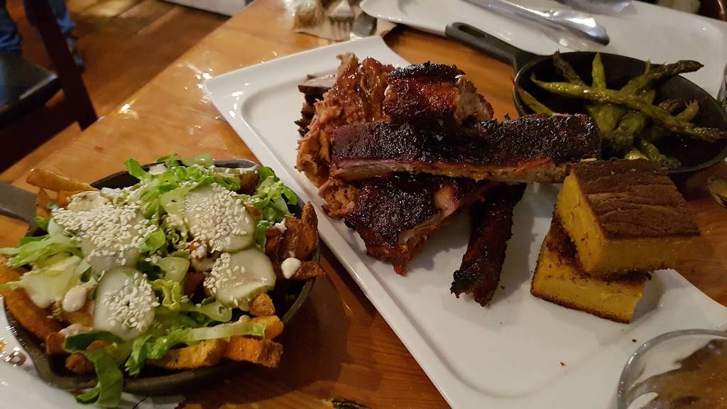 Barque Smokehouse | restaurant | 299 Roncesvalles Ave, Toronto, ON M6R 2M3, Canada | 4165327700 OR +1 416-532-7700
