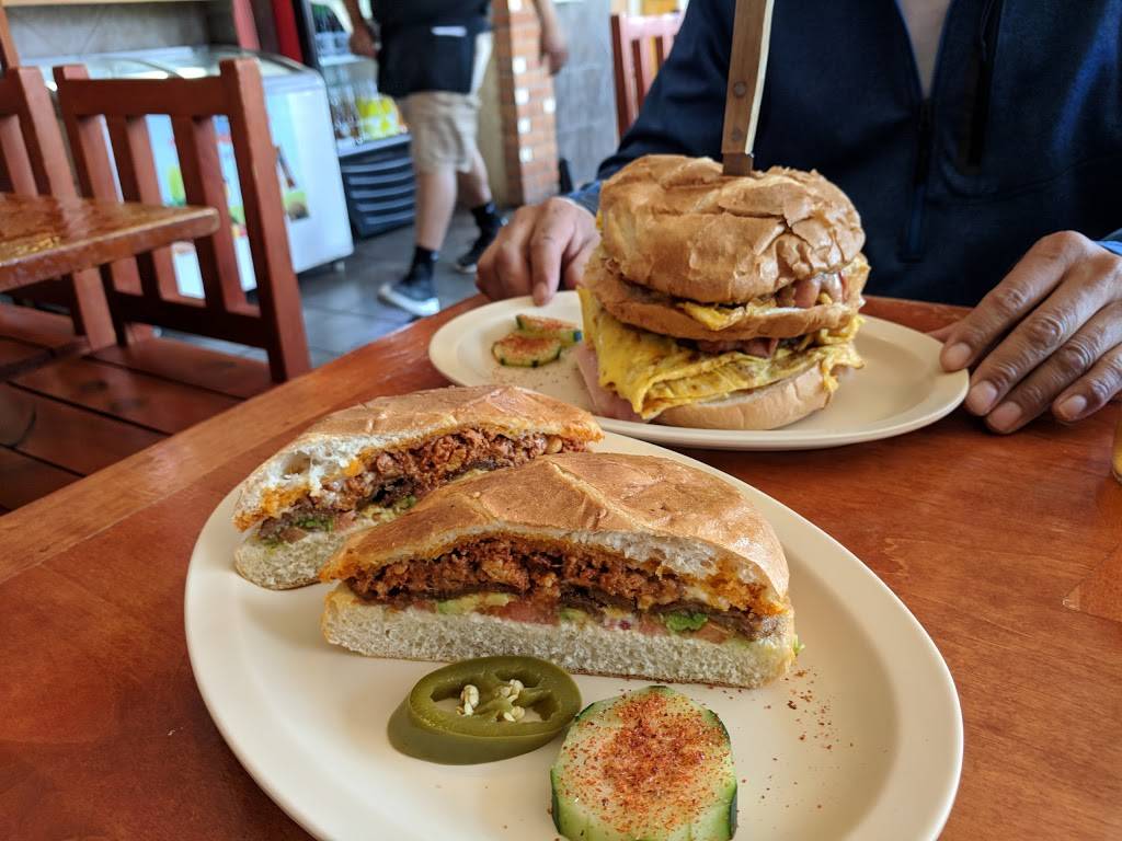 Tortas Guicho Dominguez | restaurant | 641 Virginia Ave, Indianapolis, IN 46203, USA | 3176580735 OR +1 317-658-0735