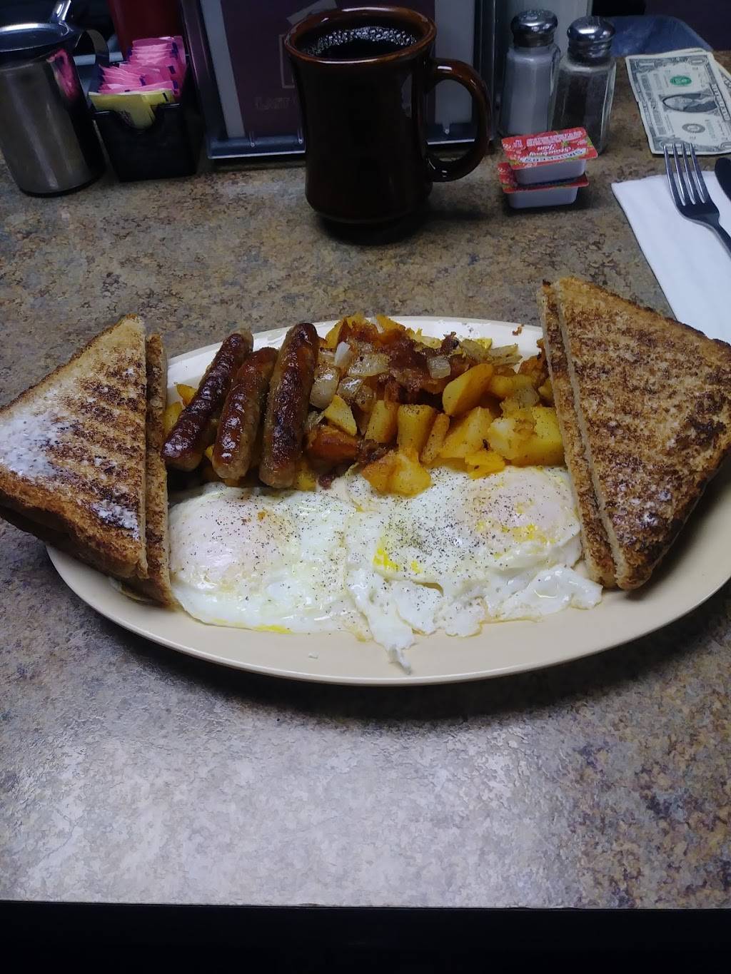 Bettys Restaurant | restaurant | 1137 Charles St, North Providence, RI 02904, USA | 4017247993 OR +1 401-724-7993