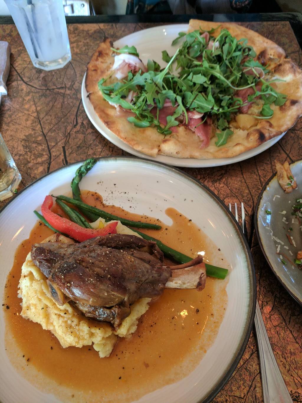 Hot Rocks Creative Diner | restaurant | 728 Anderson St, Whitby, ON L1N 3V6, Canada | 9056688600 OR +1 905-668-8600