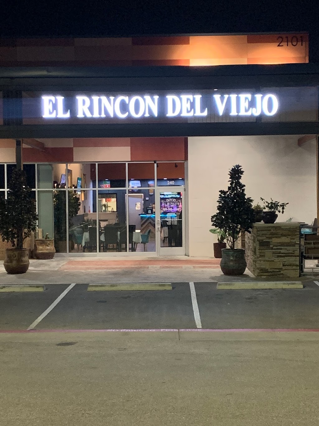 EL RINCON DEL VIEJO | restaurant | 2101 Shiloh Dr Suite 240, Laredo, TX 78045, USA | 9565686640 OR +1 956-568-6640