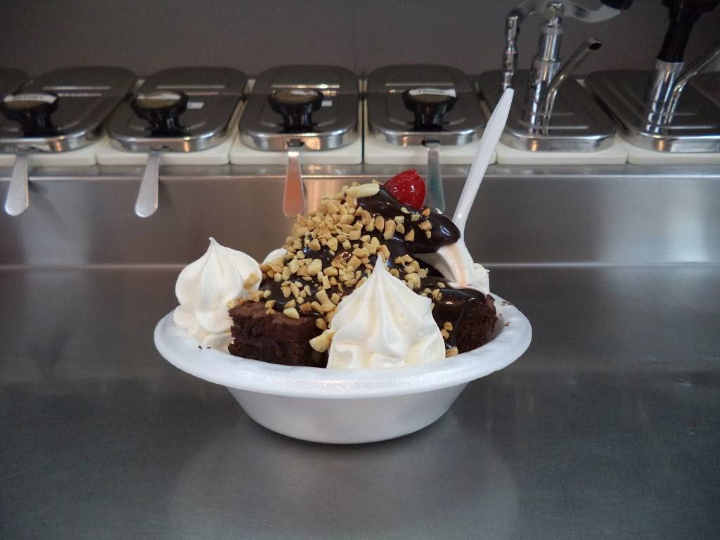 Milk Bar LHirondelle | restaurant | 102 Rue Saint-Laurent, Saint-Eustache, QC J7P 5A4, Canada | 4509832454 OR +1 450-983-2454