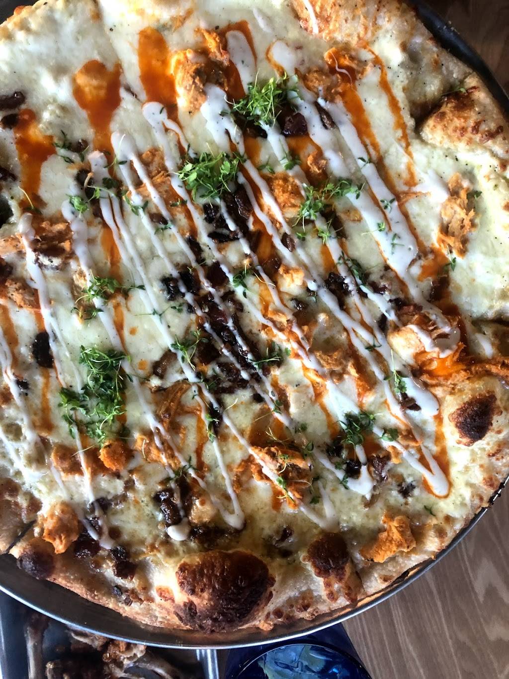 Farmhouse Pizza | restaurant | 1813 Laurens Rd, Greenville, SC 29607, USA | 8642480346 OR +1 864-248-0346