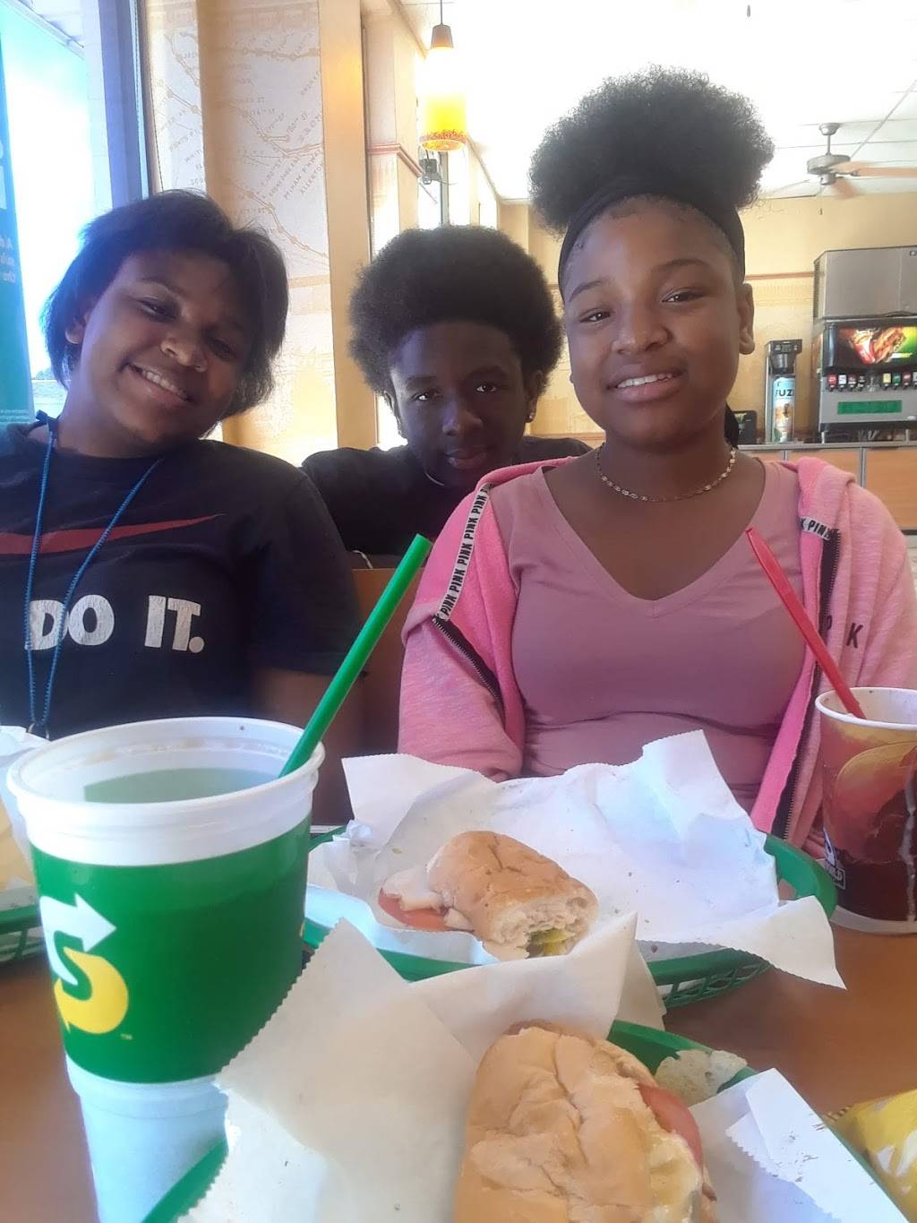 Subway | restaurant | 690 E New Circle Rd, Lexington, KY 40505, USA | 8592554474 OR +1 859-255-4474