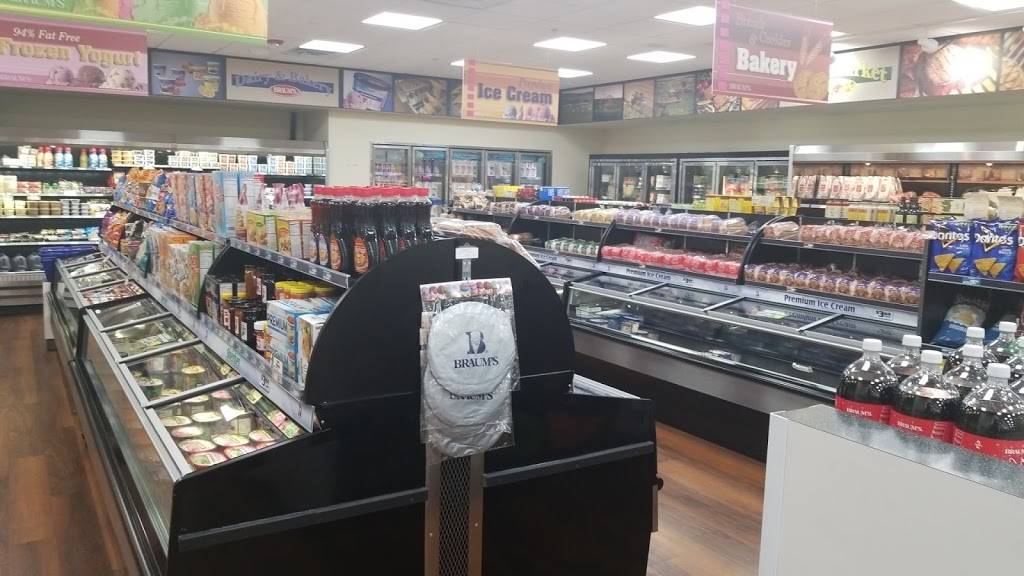 Braums Ice Cream & Burger Restaurant | restaurant | 1928 S Santa Fe Ave, Moore, OK 73160, USA | 4052371032 OR +1 405-237-1032