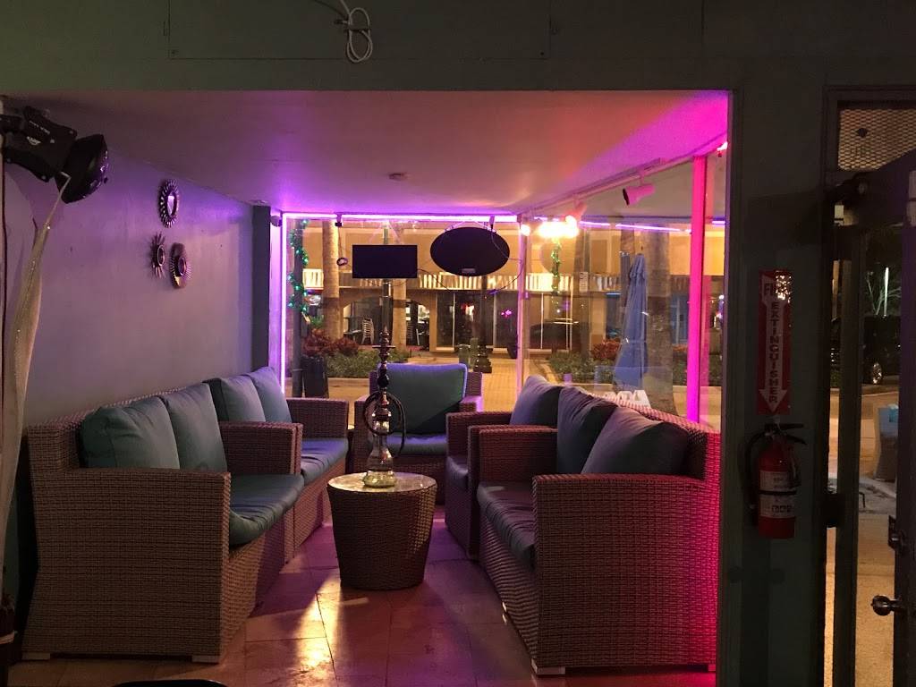 Coquitos | restaurant | 2020 Hollywood Blvd, Hollywood, FL 33020, USA | 9543973345 OR +1 954-397-3345