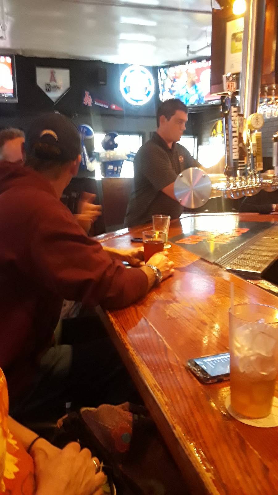 Sidelines Sports Bar & Grill | restaurant | 24910 Washington Ave, Murrieta, CA 92562, USA | 9514612188 OR +1 951-461-2188