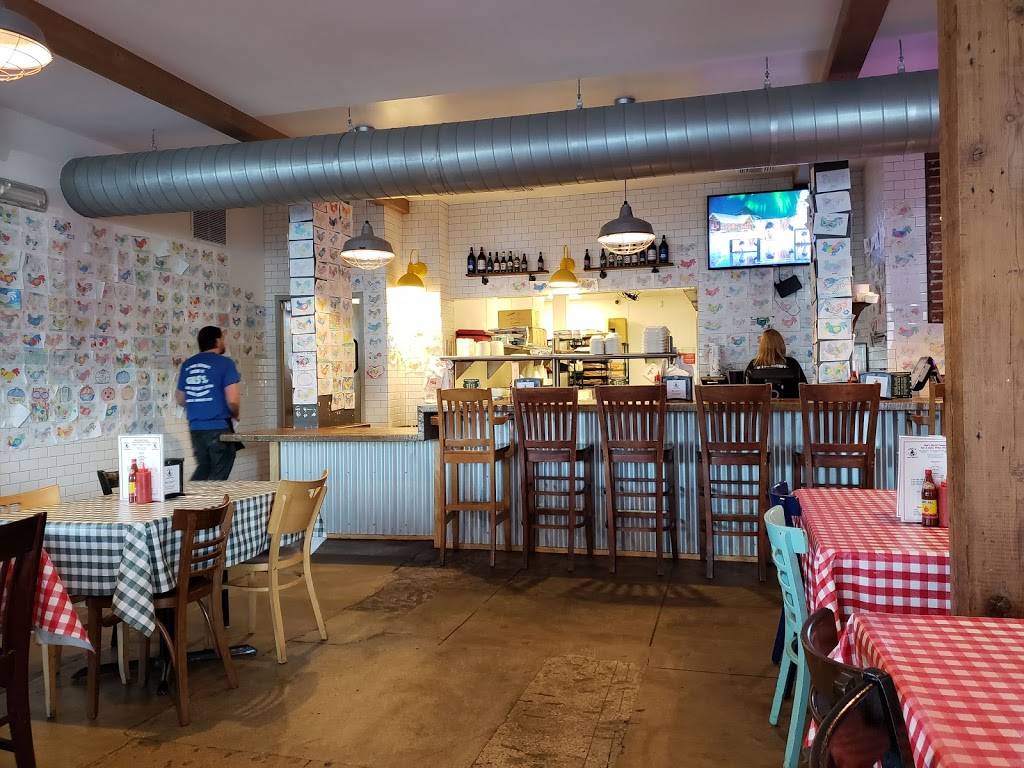 Gus’s World Famous Fried Chicken | restaurant | 1262 Crenshaw Blvd, Los Angeles, CA 90019, USA | 3234020232 OR +1 323-402-0232