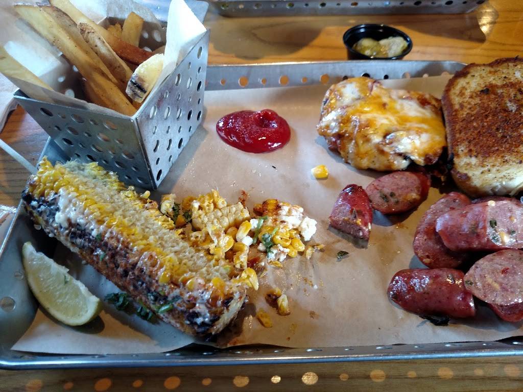 Chilis Grill & Bar | restaurant | 101 Westfield Dr, St Peters, MO 63376, USA | 6363974447 OR +1 636-397-4447