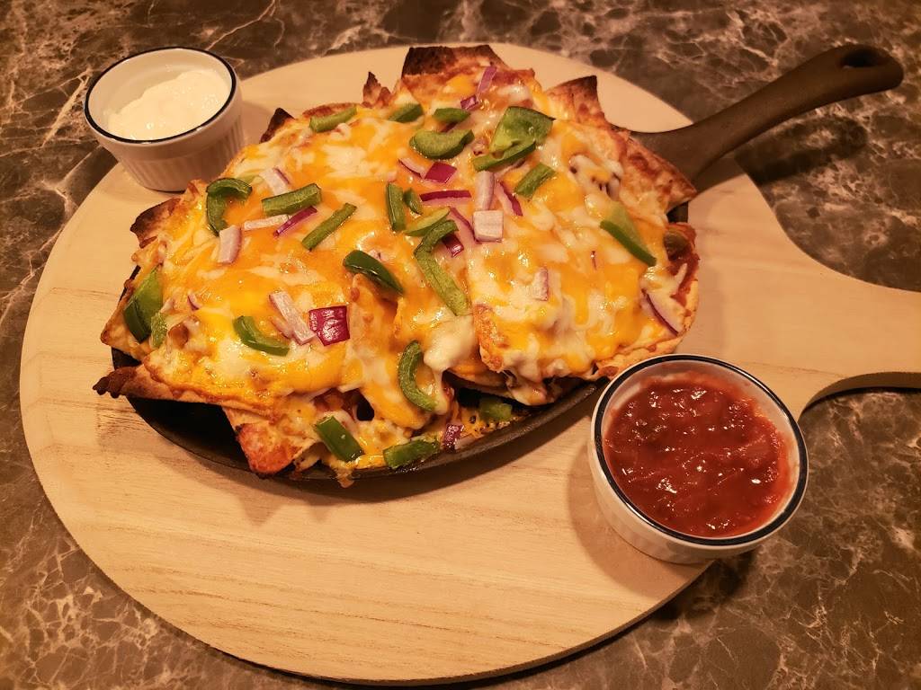 LE SAINT-H | restaurant | 3500 Chemin des Quatre-Bourgeois Suite 40, Québec, QC G1W 2L2, Canada | 4183802432 OR +1 418-380-2432