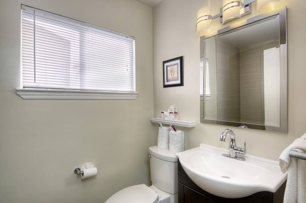 Marianis Inn & Restaurant | restaurant | 2500 El Camino Real, Santa Clara, CA 95051, USA | 4082431431 OR +1 408-243-1431