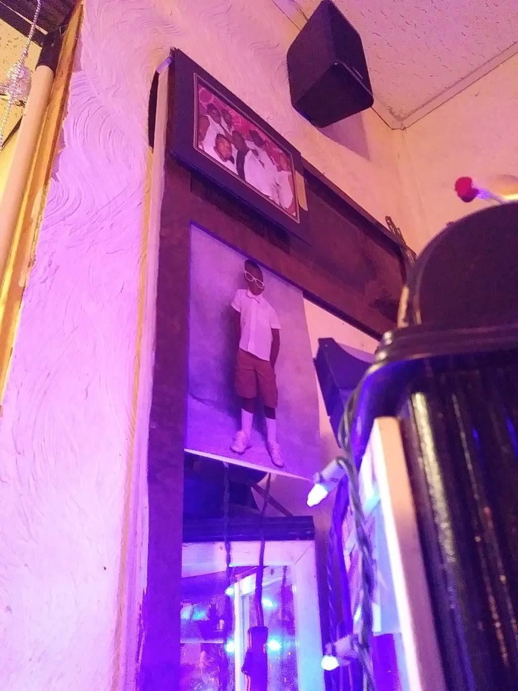 Captain Joes Crab House | restaurant | 617 S Marlyn Ave, Baltimore, MD 21221, USA | 4103915960 OR +1 410-391-5960