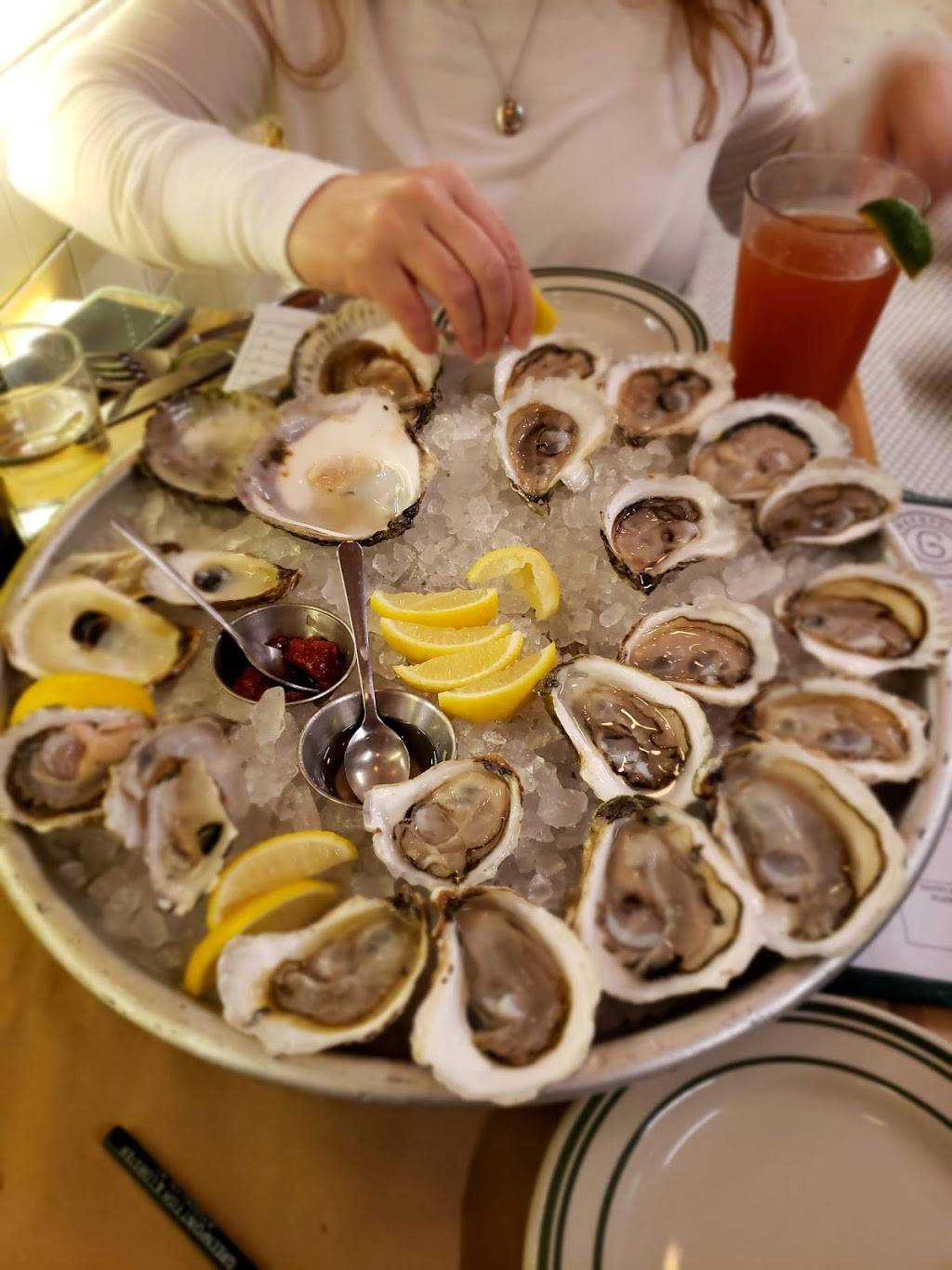 Greenpoint Fish & Lobster Co. | restaurant | 114 Nassau Ave, Brooklyn, NY 11222, USA | 7183490400 OR +1 718-349-0400