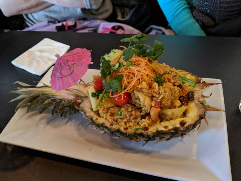 Thai Bistro & Sushi Bar | restaurant | 7 S Delaware Ave, Mason City, IA 50401, USA | 6412018216 OR +1 641-201-8216