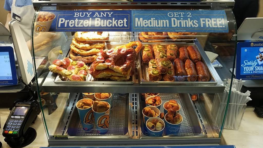 Auntie Annes | cafe | 510 Great Mall Dr, Milpitas, CA 95035, USA | 4089341165 OR +1 408-934-1165