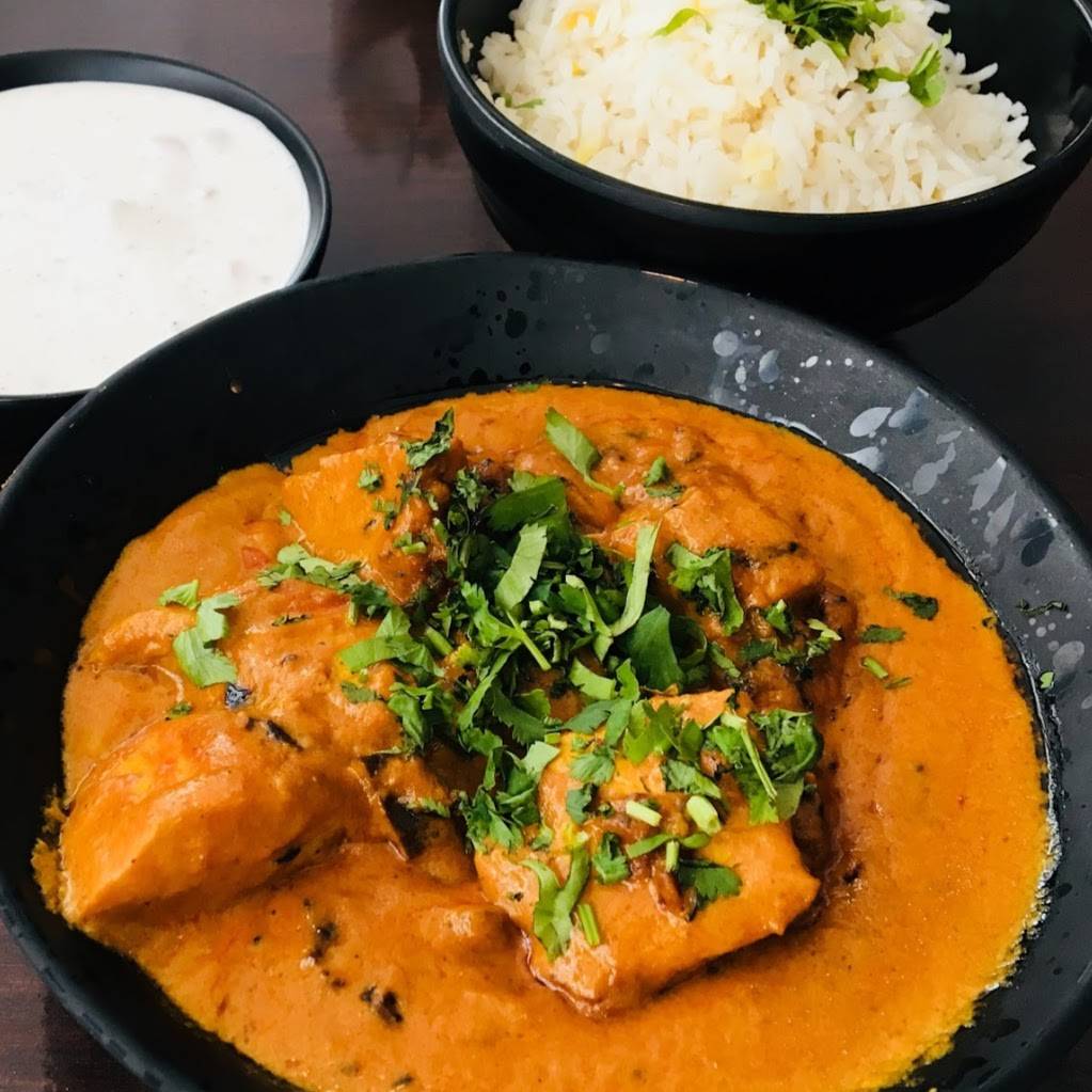 Kapoors Akbar | restaurant | 701 W Cesar Estrada Chavez Ave, Los Angeles, CA 90012, USA | 2133725590 OR +1 213-372-5590