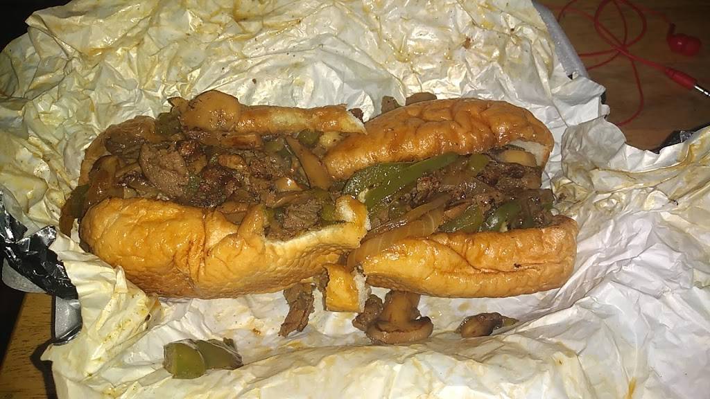 Fryerz | restaurant | 2635 W Fond Du Lac Ave, Milwaukee, WI 53206, USA | 4143744379 OR +1 414-374-4379