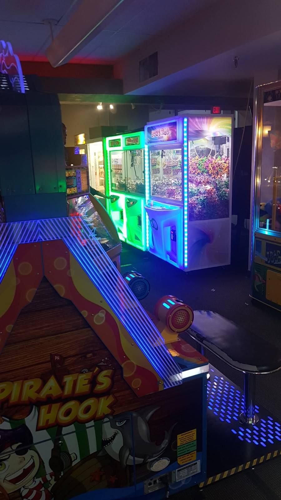 Pinballz Arcade | restaurant | 8940 Research Blvd, Austin, TX 78758, USA | 5124208458 OR +1 512-420-8458