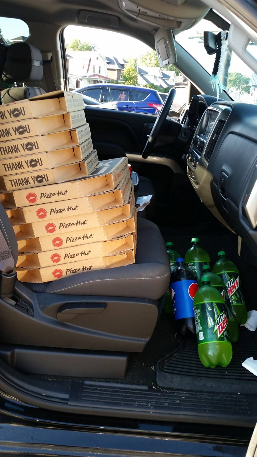 Pizza Hut | restaurant | 2106 Scioto Trail, Portsmouth, OH 45662, USA | 7403531494 OR +1 740-353-1494