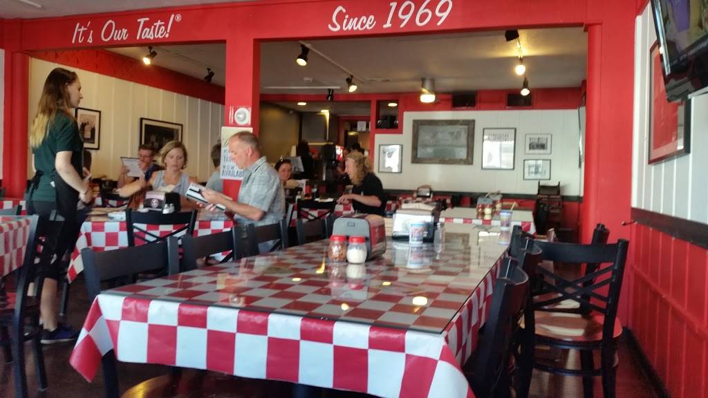 Greeks Pizzeria Zionsville | restaurant | 30 N Main St, Zionsville, IN 46077, USA | 3173442999 OR +1 317-344-2999