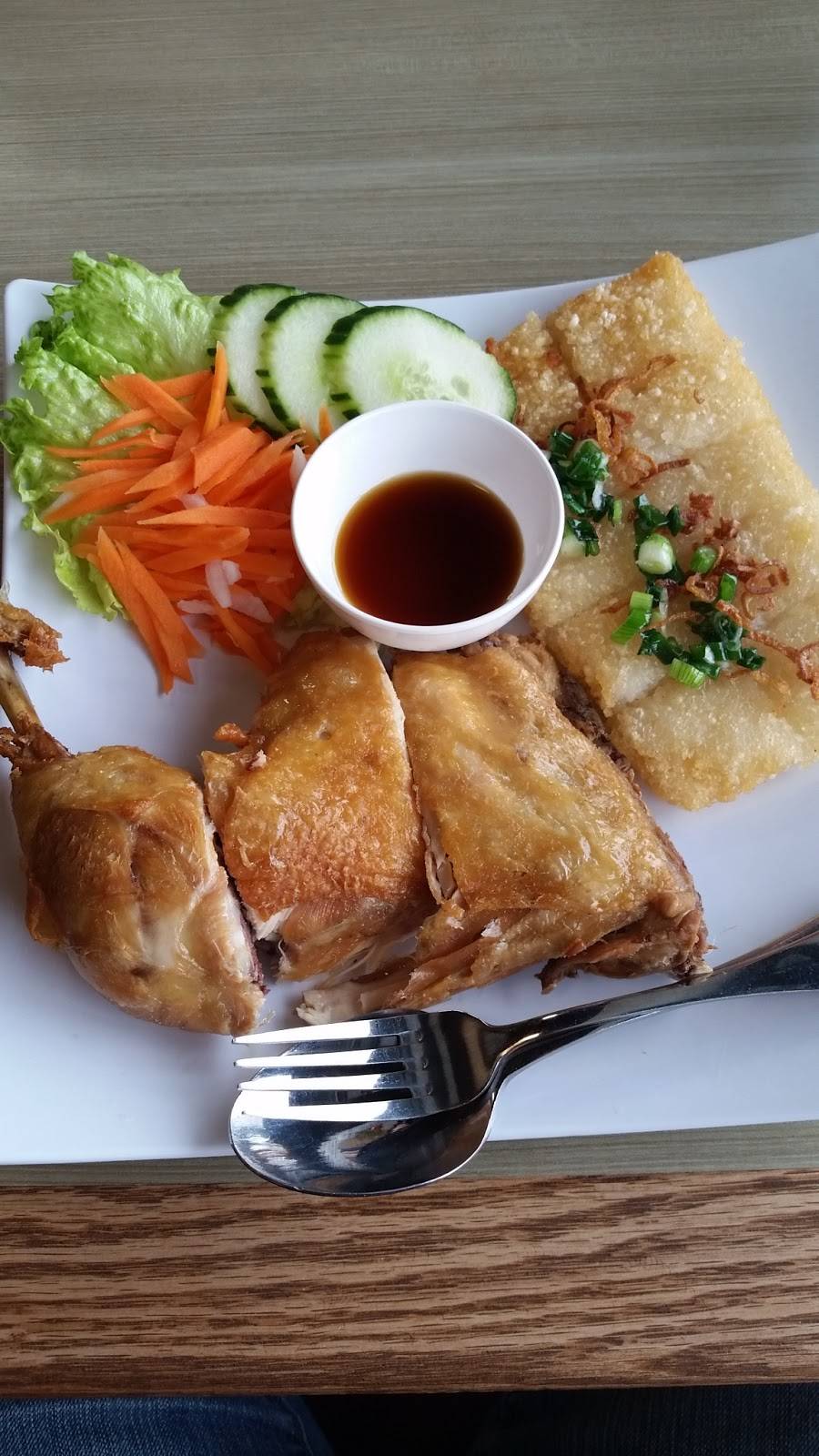 Little Saigon Noodles & Grill | restaurant | 8165 SE Ash St, Portland, OR 97215, USA | 9712290595 OR +1 971-229-0595